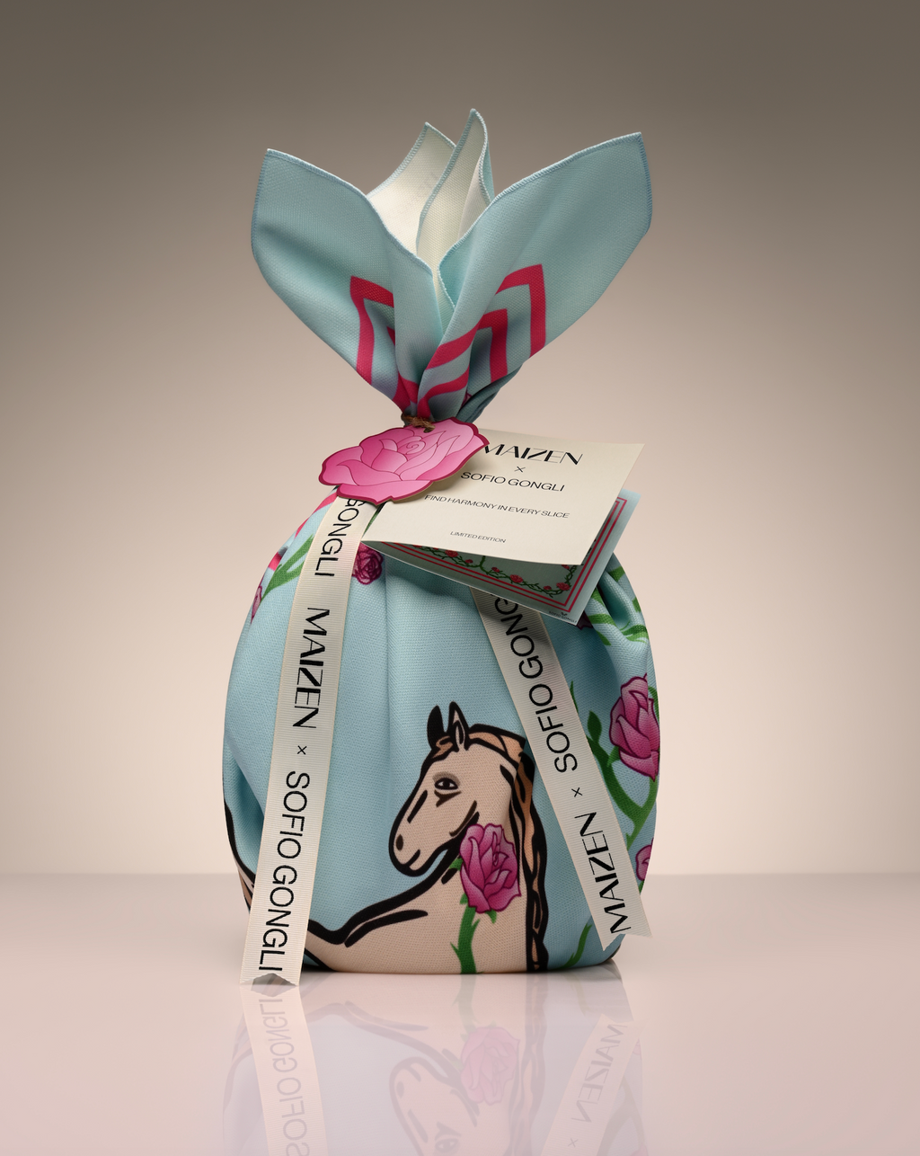 Panettone with chocolate and caramelized nuts